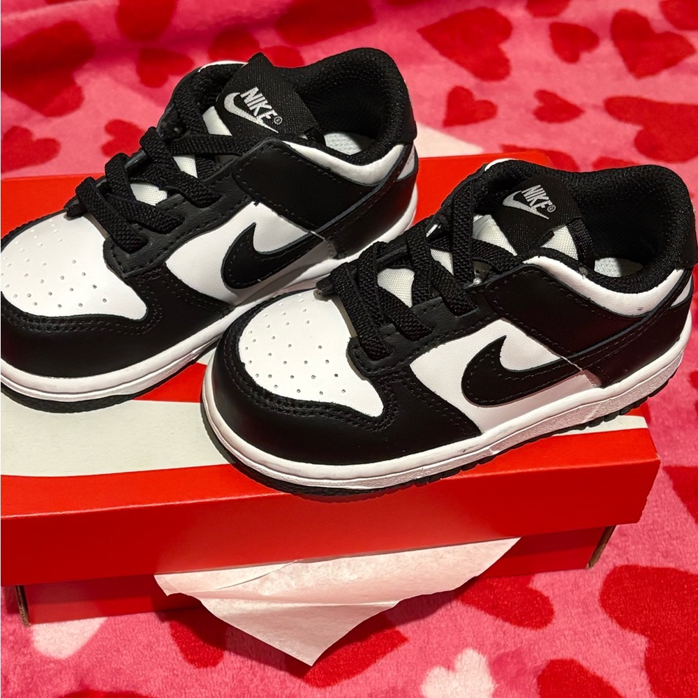 Nike Kids Black and White Sneakers